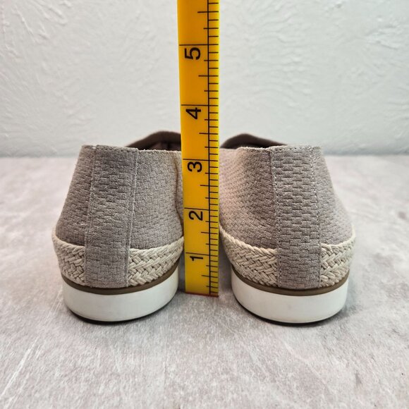 Donald Pliner Slip On Shoes Sz 8.5 Taupe Suede Minimalist Casual Platform Loafer - Picture 4 of 10